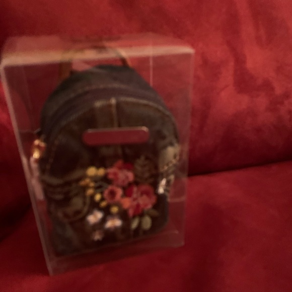 Nicole lee keychain mini backpack - Picture 3 of 4